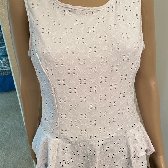 Top - Picture 2 of 2